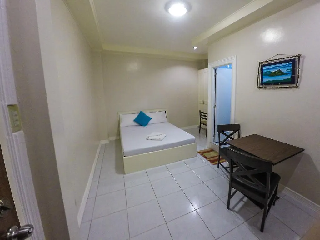 Hotel Saleh Angeles 3*,