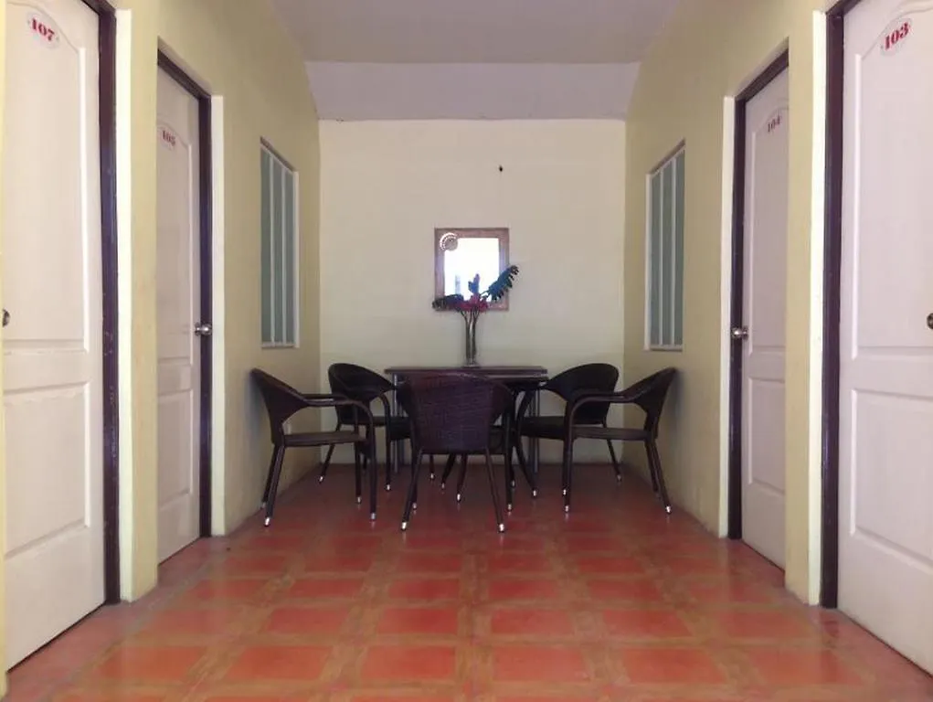 Hotel Saleh Angeles 3*,  Filipinas